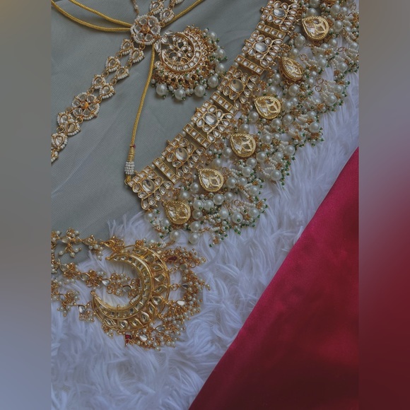 Indian/Pakistani Bridal Necklace Set - Picture 5 of 9